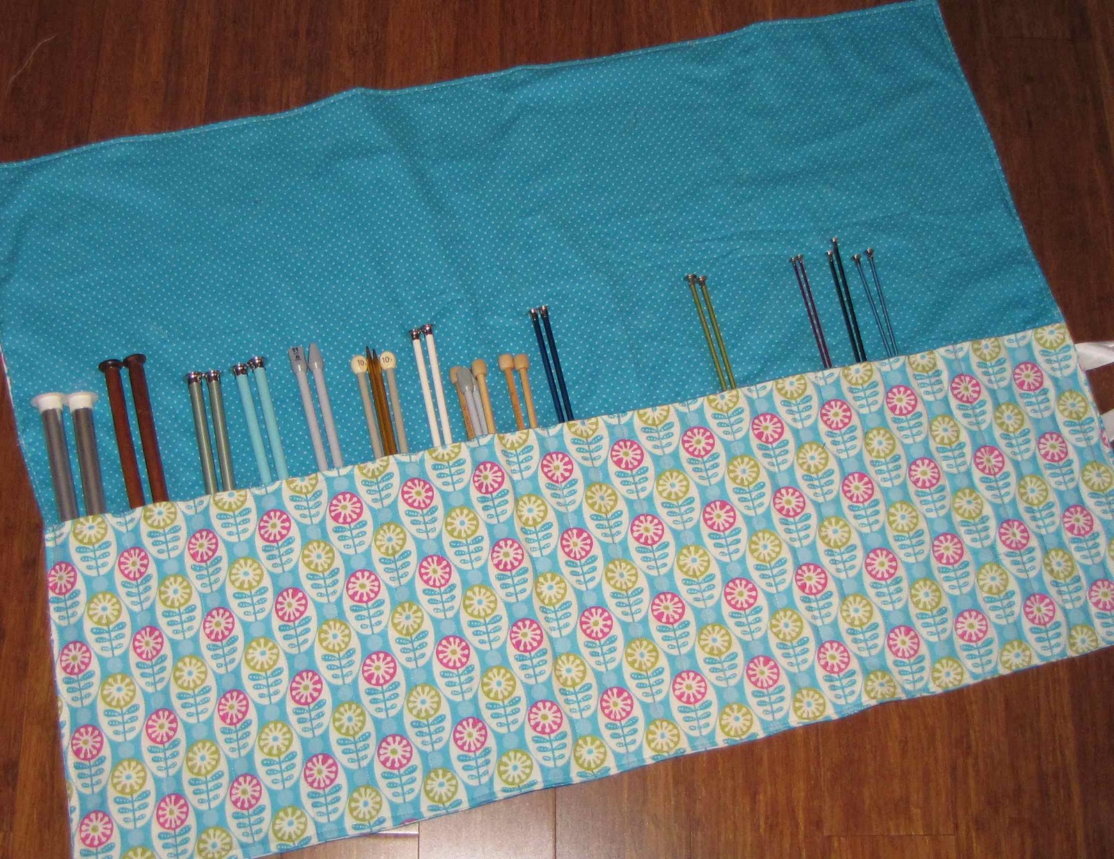 Apple Dumpling Gear Straight Knitting Needles Holder Tutorial