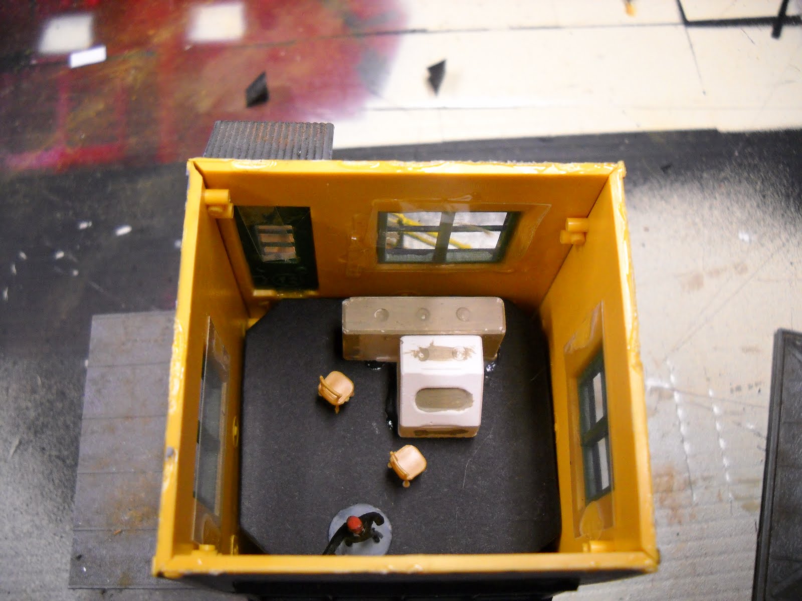 Simple HO scale interior detailing
