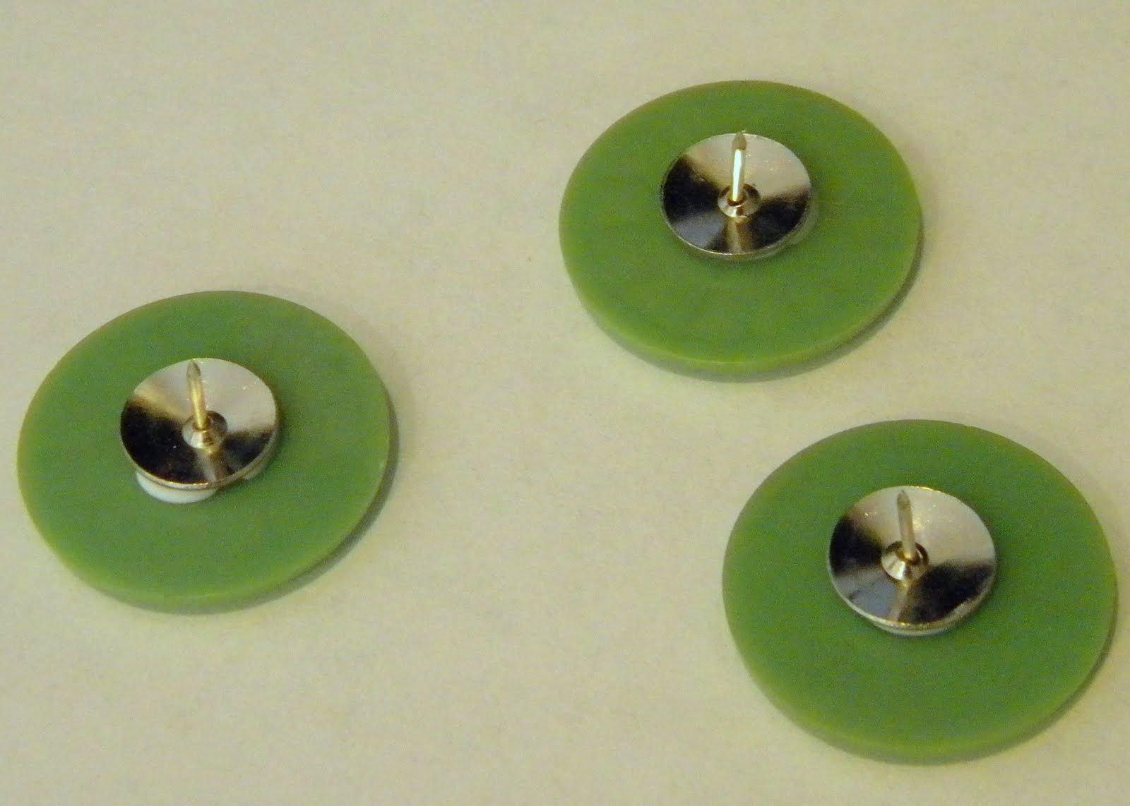 homework a creative blog Sew and Tell button thumb tacks