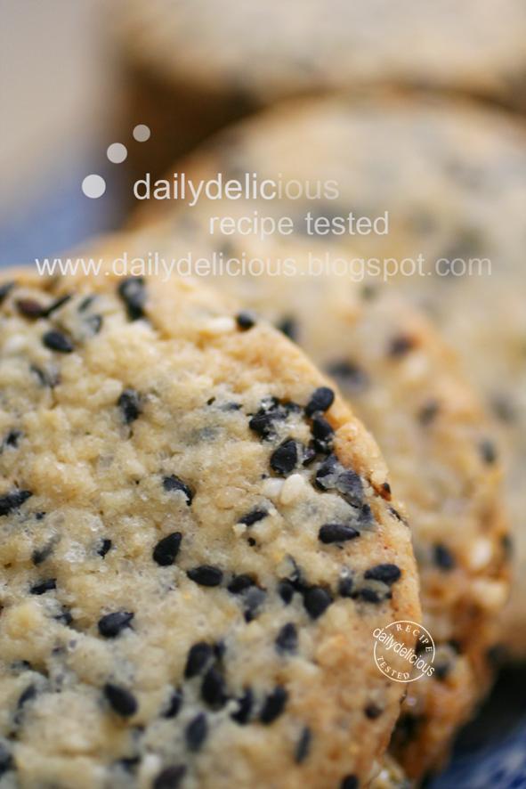 dailydelicious Crispy....Sweety....Salty Sesame Cookies