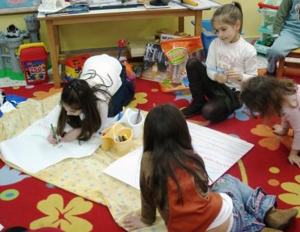 [24+Ιανουαρίου+2008+Ζωγραφίσαμε+τους+χιτώνες+μας.jpg]