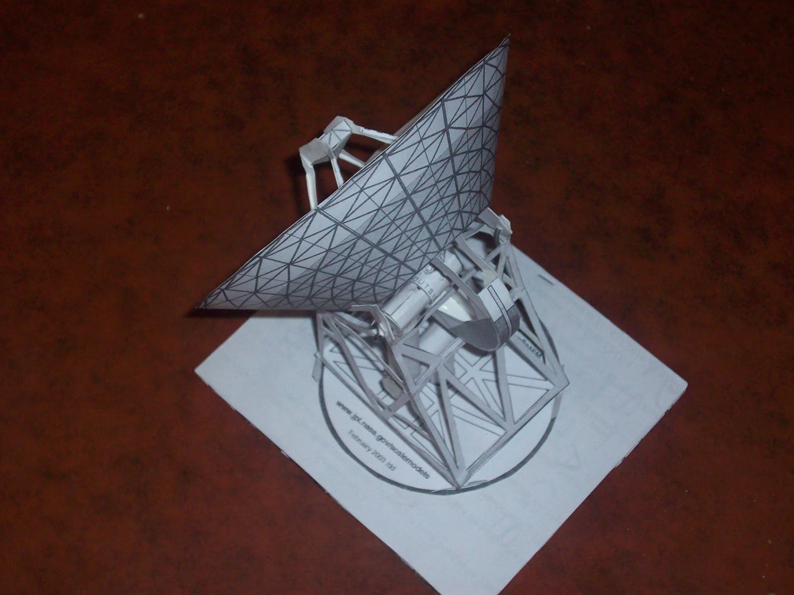 Infobservador Modelo de antena en papel