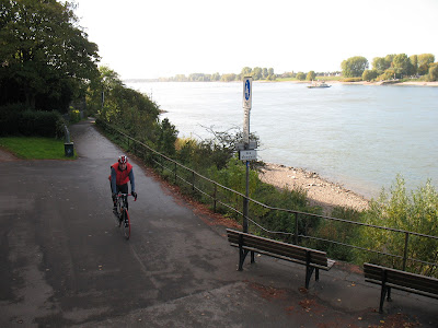 I was not the only Sunday cyclist riding along the Rhine