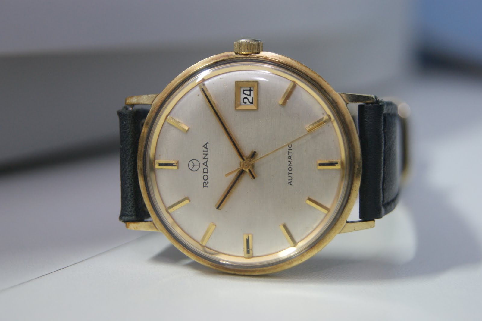 fobs76 - Vintage Wristwatches & Timepieces: Rodania automatic date