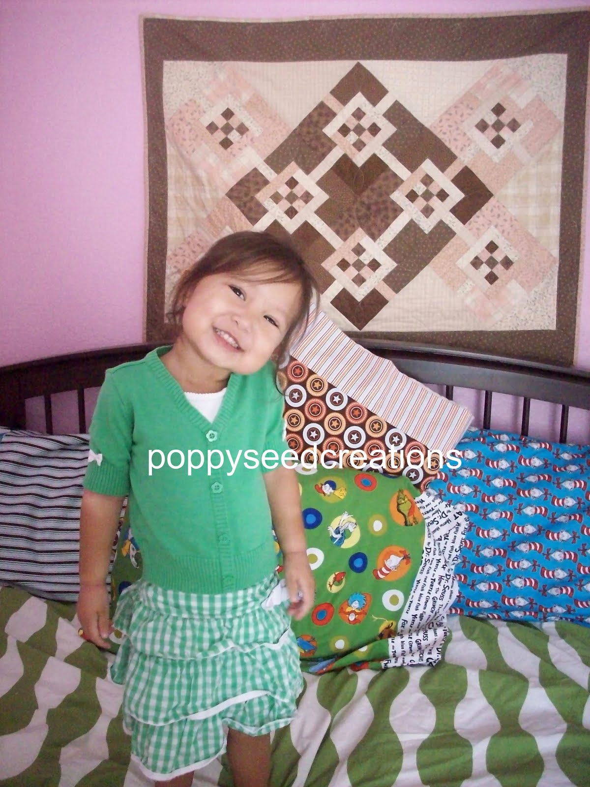 POPPYSEED FABRICS Pillowcases for Charity and tutorial