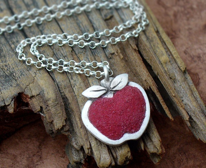 [apple+necklace+etsy.jpg]