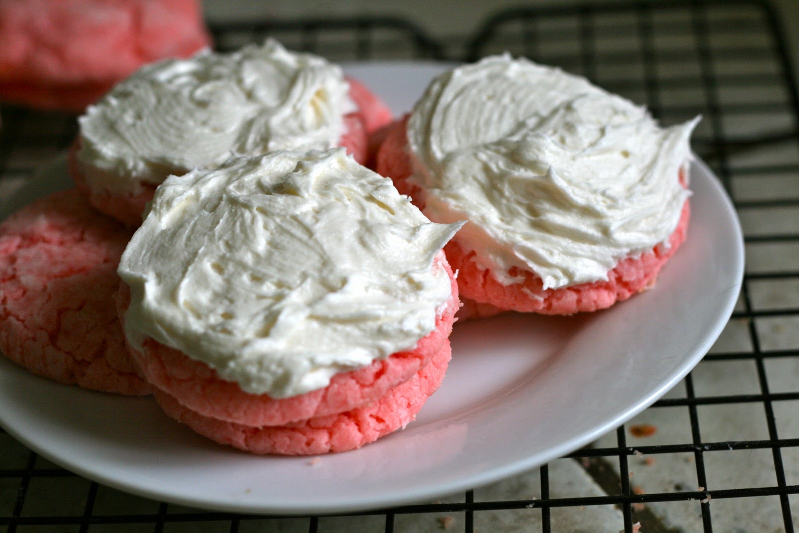 Bake a holic Strawberry Kisses