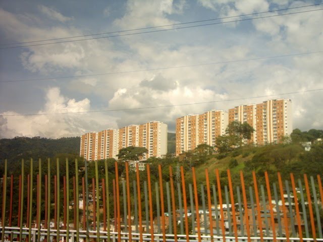 [torresdemonterreyiv7.jpg]