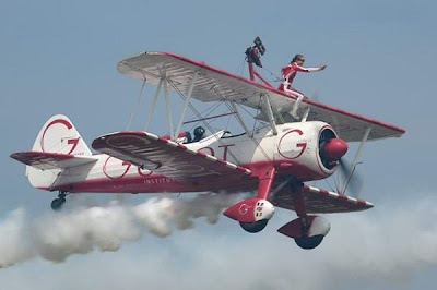 World Amazing Stunt on Plane
