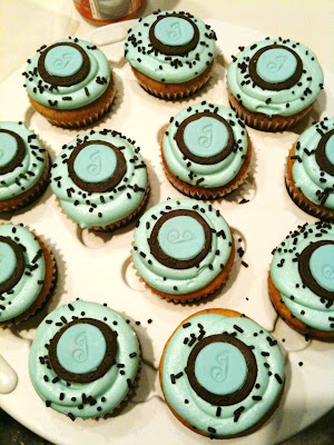 monogram cupcakes
