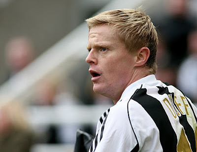 display from Damien Duff