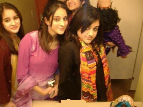 Young Hot Teen Pakistani Girls Pictures Gallery