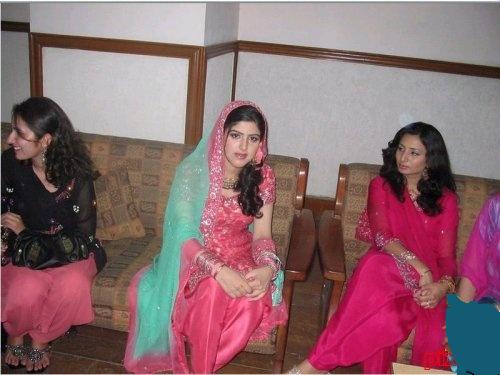 Pakistani Girls Hot Pictures