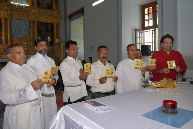 RELEASE OF CD GRATEFU TO JESUS AT THE HANDS OF FR. CONCESSAO SILVA AT CARAMBOLIM CHURCH ON 11/12/09