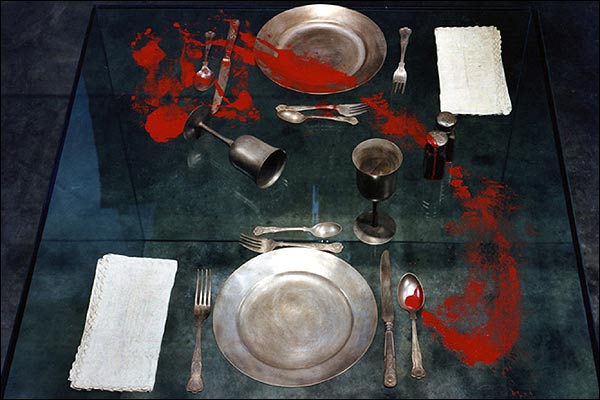[Blood+Objects+-+Table+Setting+(Objetos+de+Sangue+-+Mesa+Posta,+em+tradução+livre).jpg]