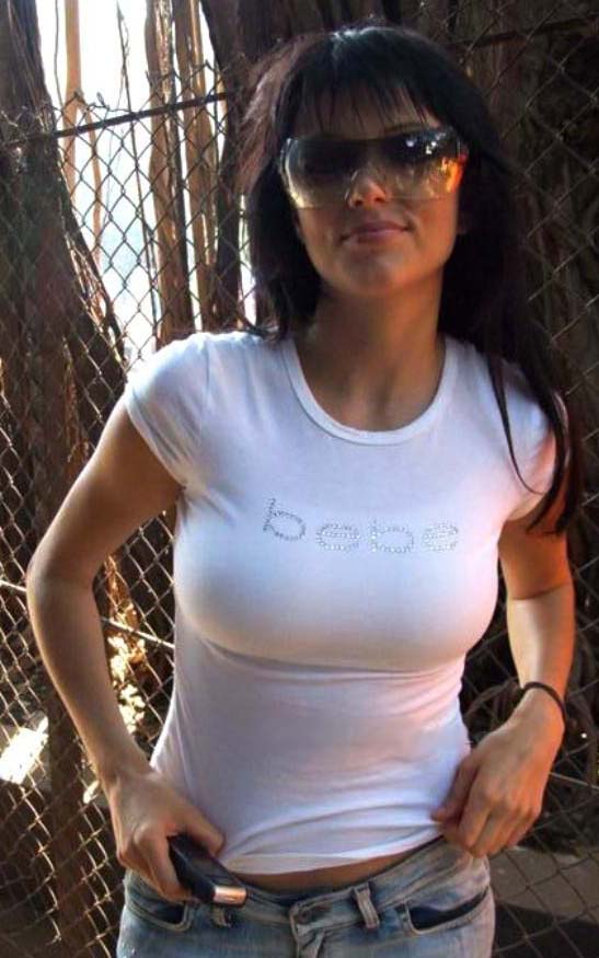 Item girl Yana Gupta#39;s fans without panty pics of yana gupta. Item girl Yana Gupta#39;s fans