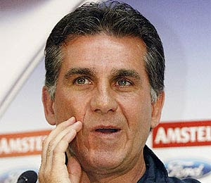 http://4.bp.blogspot.com/_iaxAvrqeOuU/SPcNJgJgcaI/AAAAAAAAArE/WWE1xjAiR7w/s320/carlos%2Bqueiroz.jpg