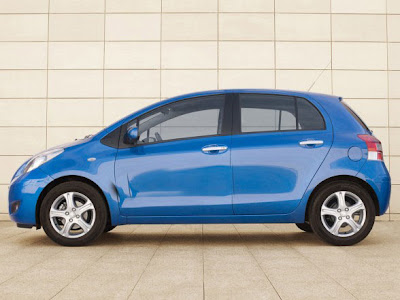 The New Toyota Yaris (2010) Auto Car Go Transport Shipping vehicle car transporters Auto shippers