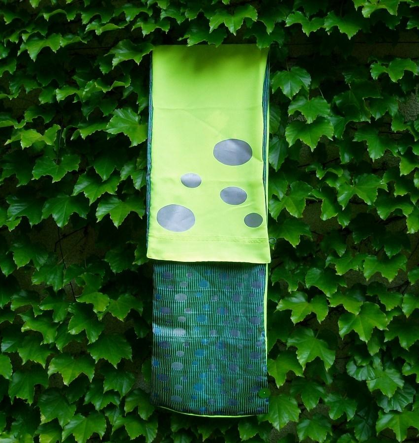 Chic Cyclists French Reflective Scarves