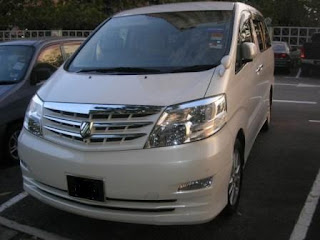 Toyota Alphard Front View