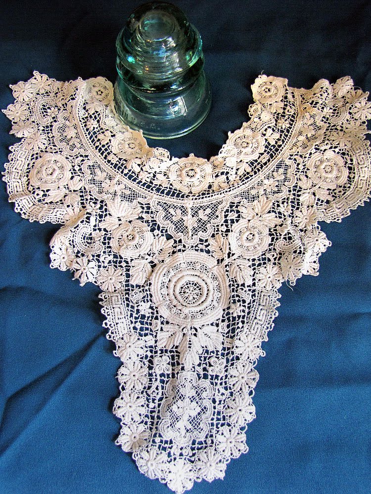 Red Hen Studios Crocheted Victorian collars