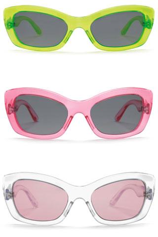 [100310-les-lunettes-prada--postcards--en.aspx75402PageMainImageRef.jpg]