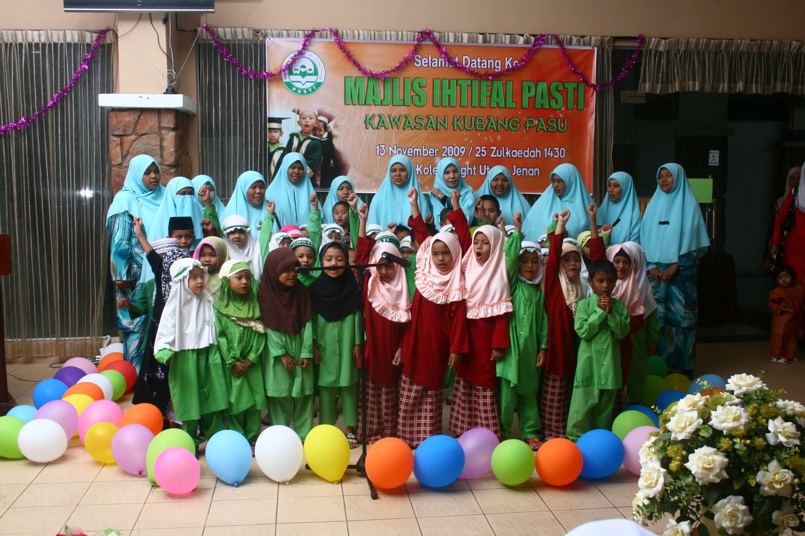 Majlis Nyanyian Lagu Anak Guru Beramai Ramai Majlis Nyanyian Lagu Anak Guru Beramai Ramai