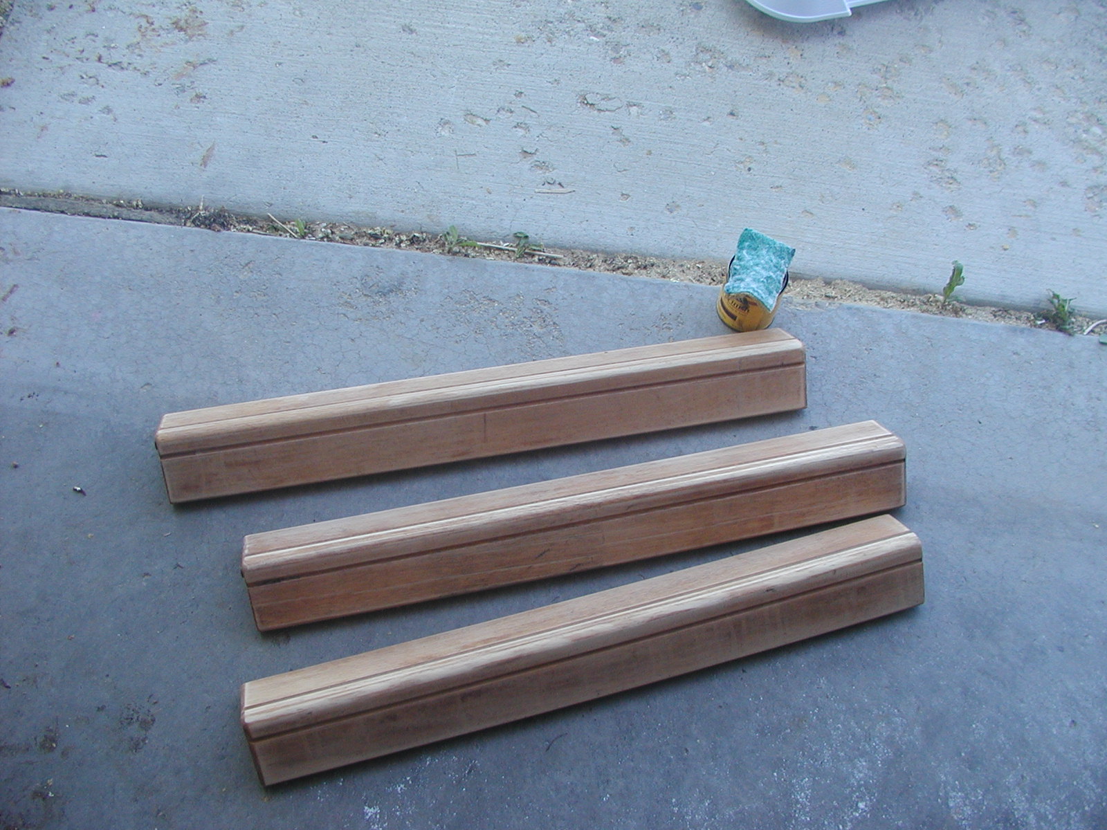 Craft Envy How to Stain a Wood Table