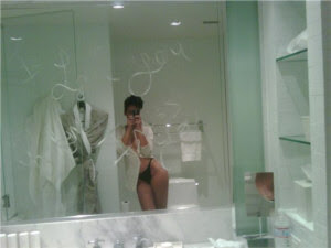 Rihanna nua