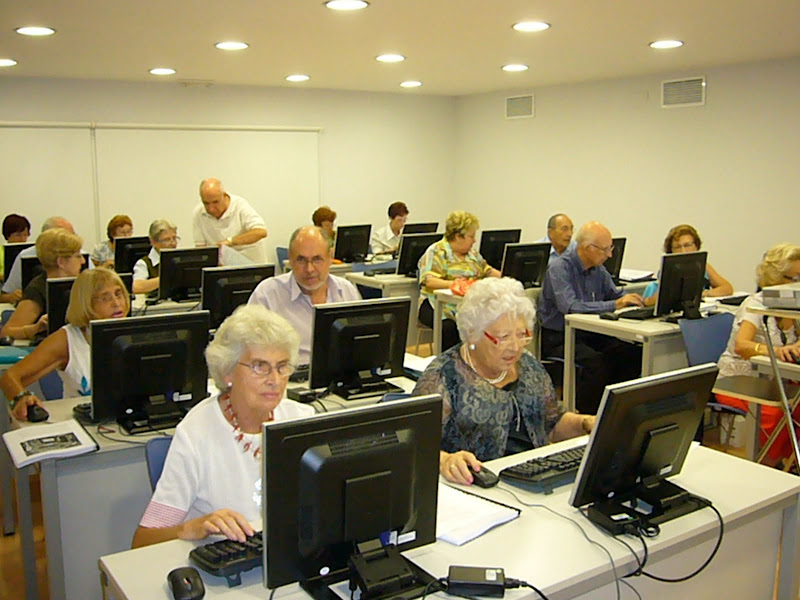 COMIENZO DE LOS CURSOS DE INFORMATICA title=