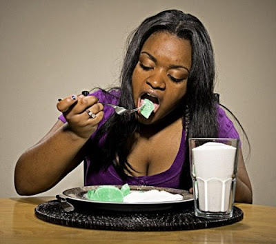 19-Year-Old Girl Is Addicted to Eating Soap