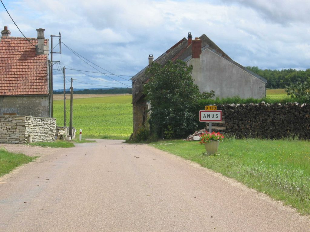 [Centre_de_la_France.jpg]