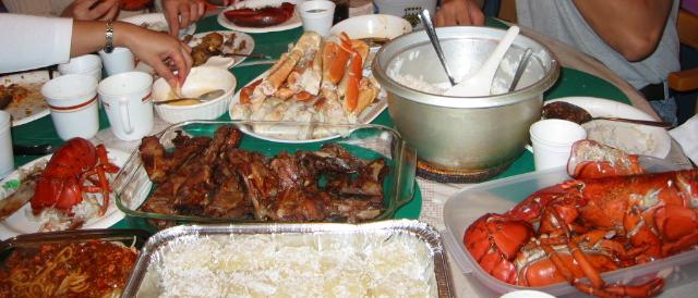 [masasarap+na+pagkain+sa+hapag+kainan.JPG]