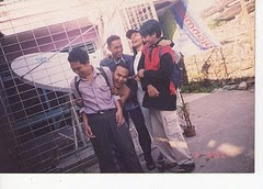 Senang Buka Baju Siang Bolong