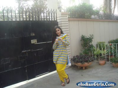 High Fashion Designers on Fashion Designer Sbahat Khan