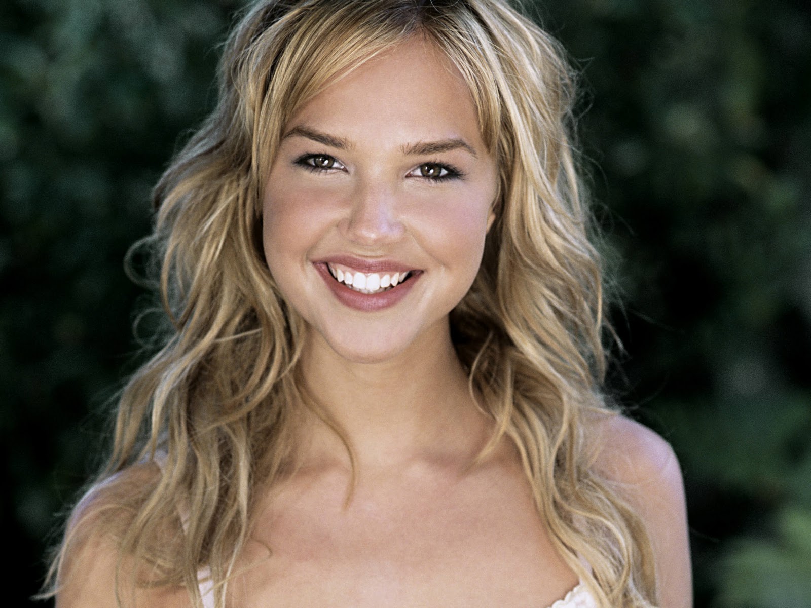 Arielle Kebbel Wallpapers | miss bikini
