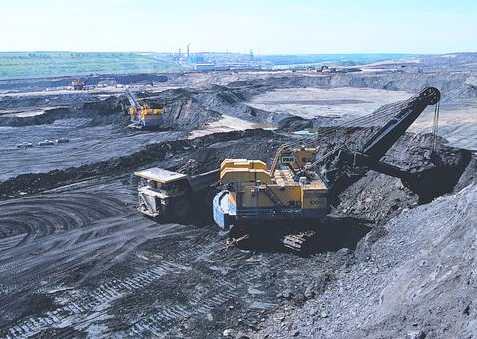 [canada_oil_sands_open_pit_mining_suncor_energy.jpg]