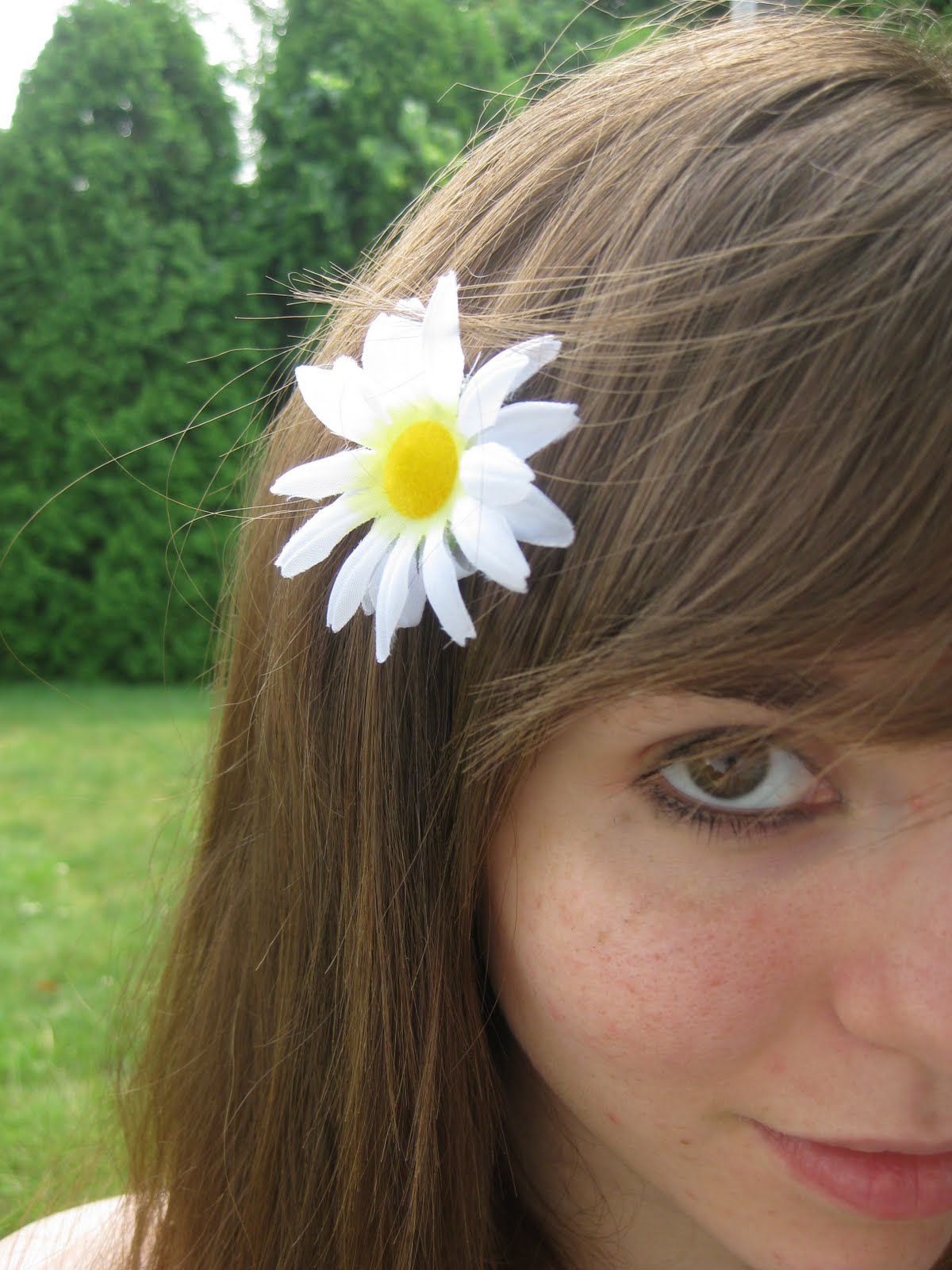 White+daisy+chain+headband