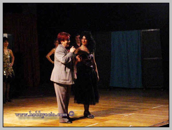 GALA RELICARIOS DE PLATA 2007. ASOC. RAQUEL MELLER.CORITA VIAMONTE CON RETABLO TEATRO.