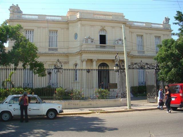 [Museo+de+Artes+Decorativas.+17+y+H,+El+Vedado,+La+Habana..JPG]