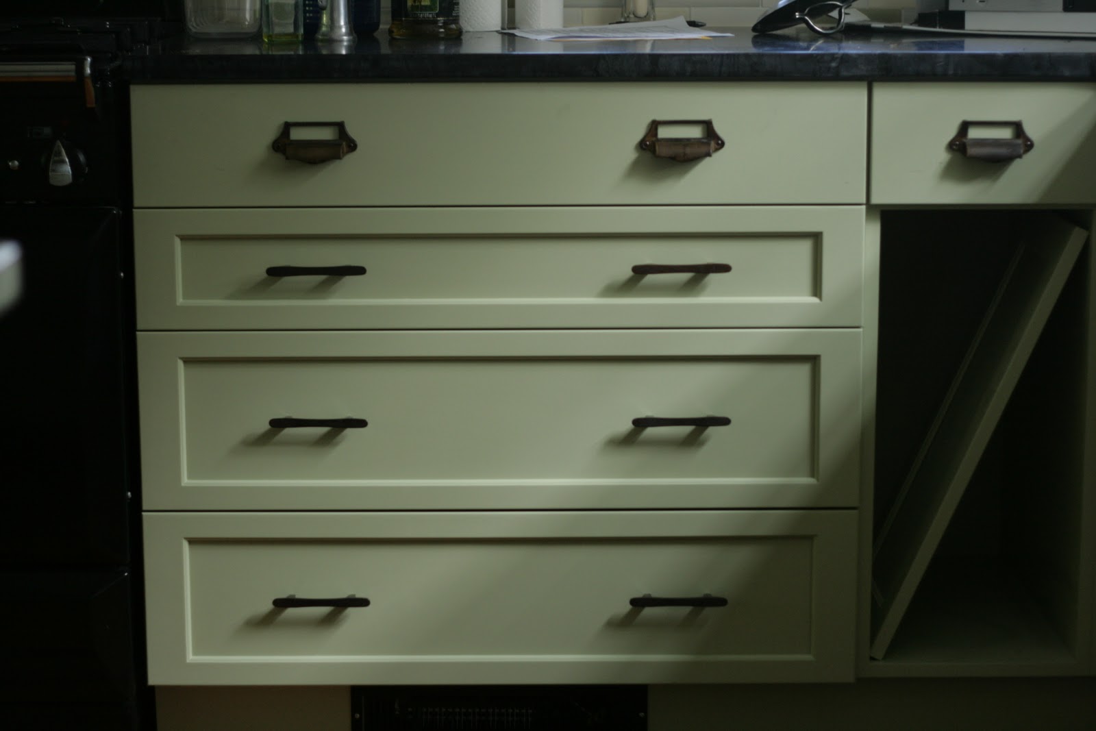 Kitchen cabinet bar pulls Glass Kitchen Knobs and Pulls