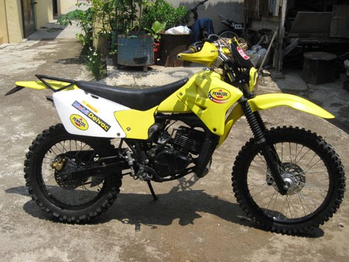 Suzuki TS125 '05