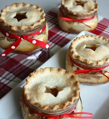 DIY Mini Apple Pie Bites for Fall l Homemade Recipes https://homemaderecipes.com/course/desserts/14-homemade-apple-pie-recipes