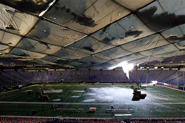 metrodome%2Broof%2Bcollapse%2Bnfl%2Bfootball.jpg