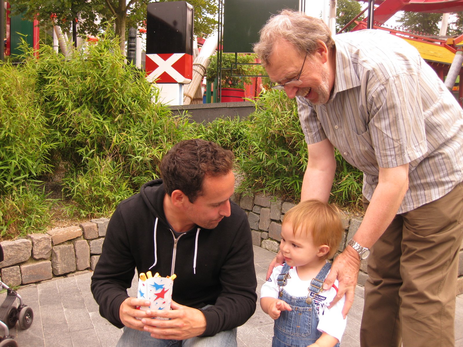 [august+holday+08+130.jpg]