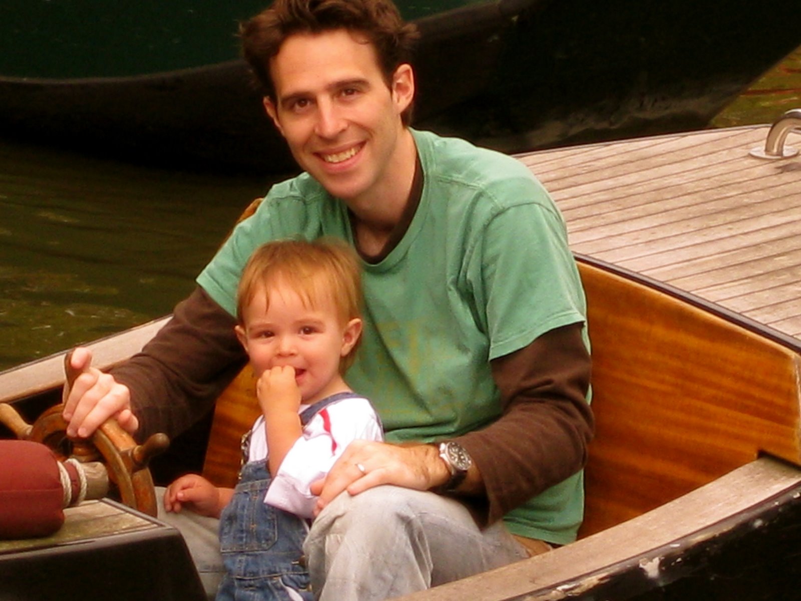 [august+holday+08+120.jpg]