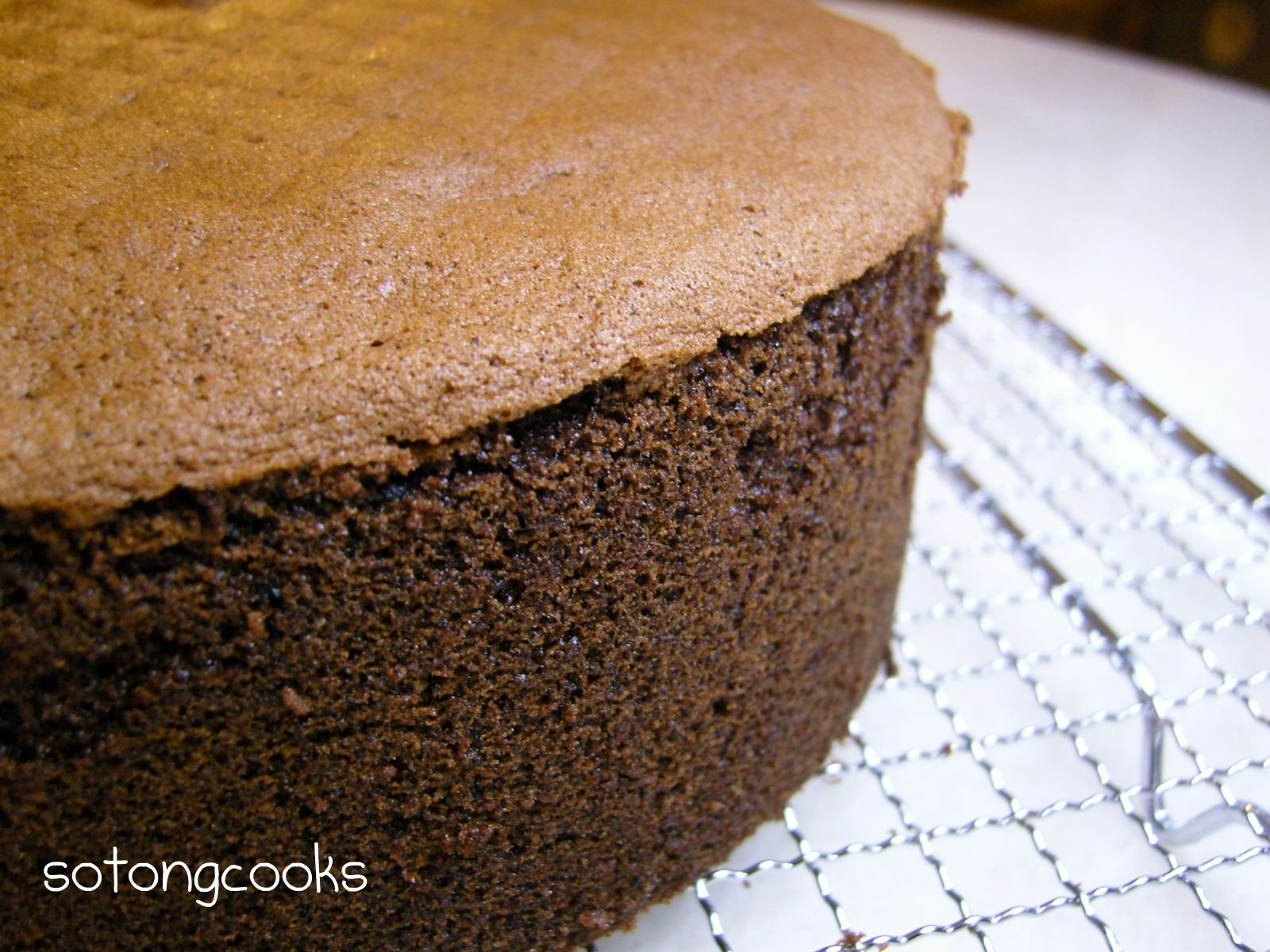 Sotong Cooks - Cooking it my way!: Chocolate Sponge Cake