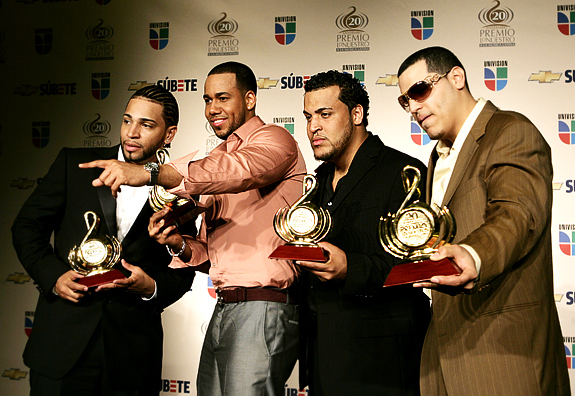 GRUPO AVENTURA MUSICA HERMANITA grupo aventura musica hermanita: