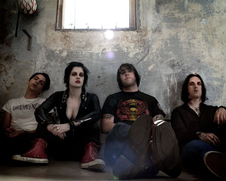 http://4.bp.blogspot.com/_j2KixqwatJk/TG1sIBJQs9I/AAAAAAAAACo/mlTRMbm1k7s/s1600/The-Distillers-rp02.jpg