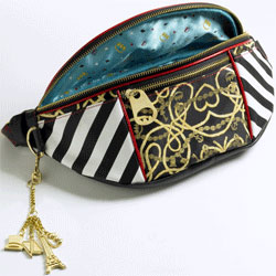 [fannypack.lg-Claw+Money.jpg]